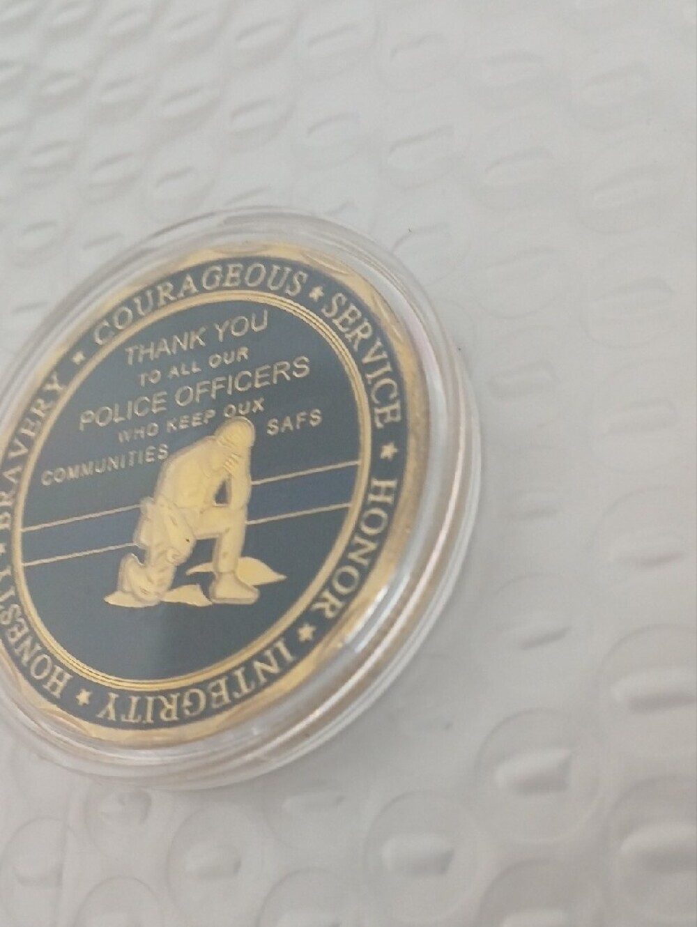 Commemorative Police Officer Challenge Coin - Black & Gold - Picture 3 of 6